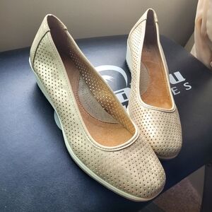 NWOT/ Naturalizer Leather Wedge Shoes